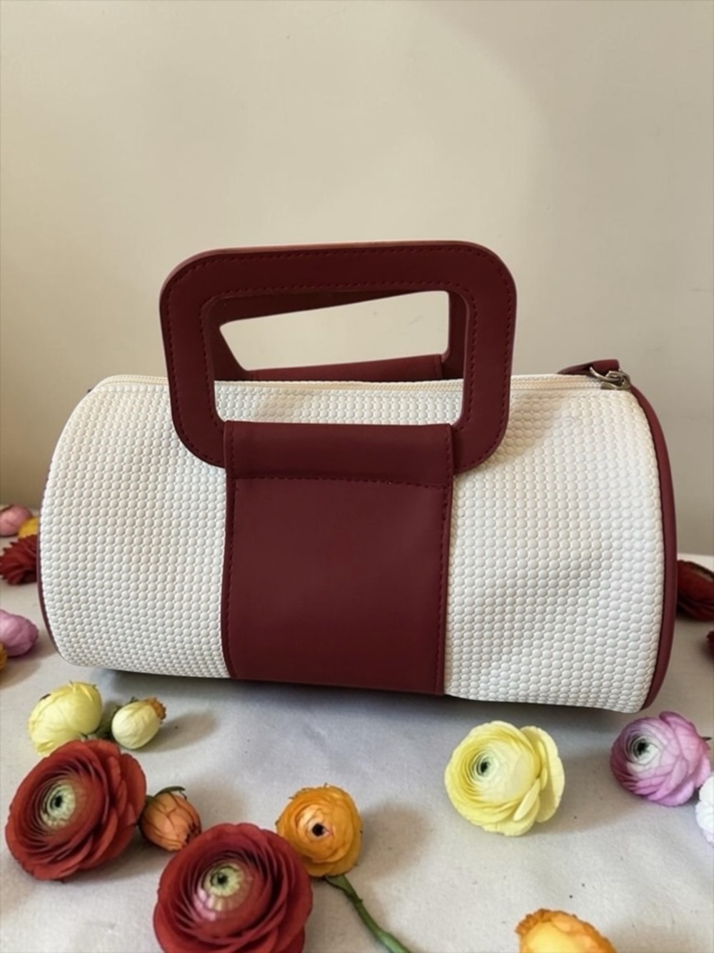 Shiseido Two-Tone Handbag Cream With Burgundy Versatile‎ Travel or Cosmetic Bag - Picture 12 of 12